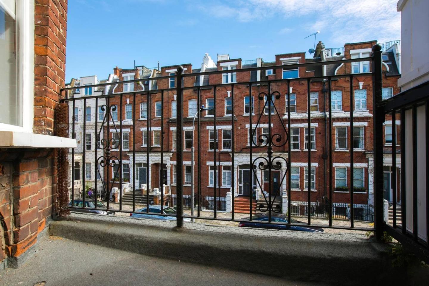 Guestready - West Kensington Home W/Balcony London Exterior foto